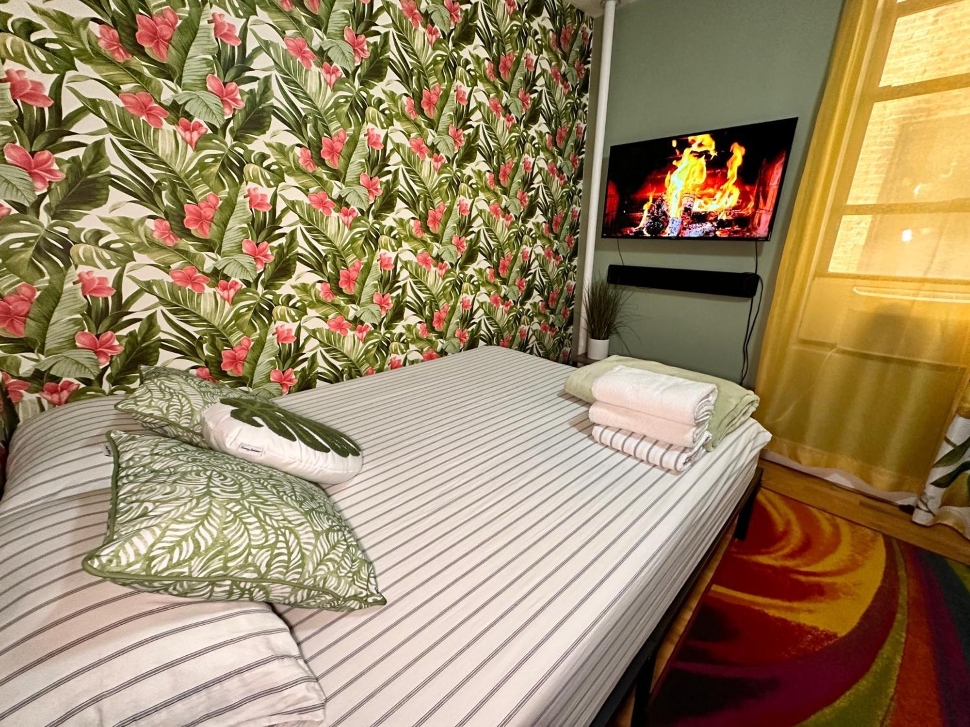 Pangsapuri Tropical Comfort In Harlem Cozy With Snacks & Style *