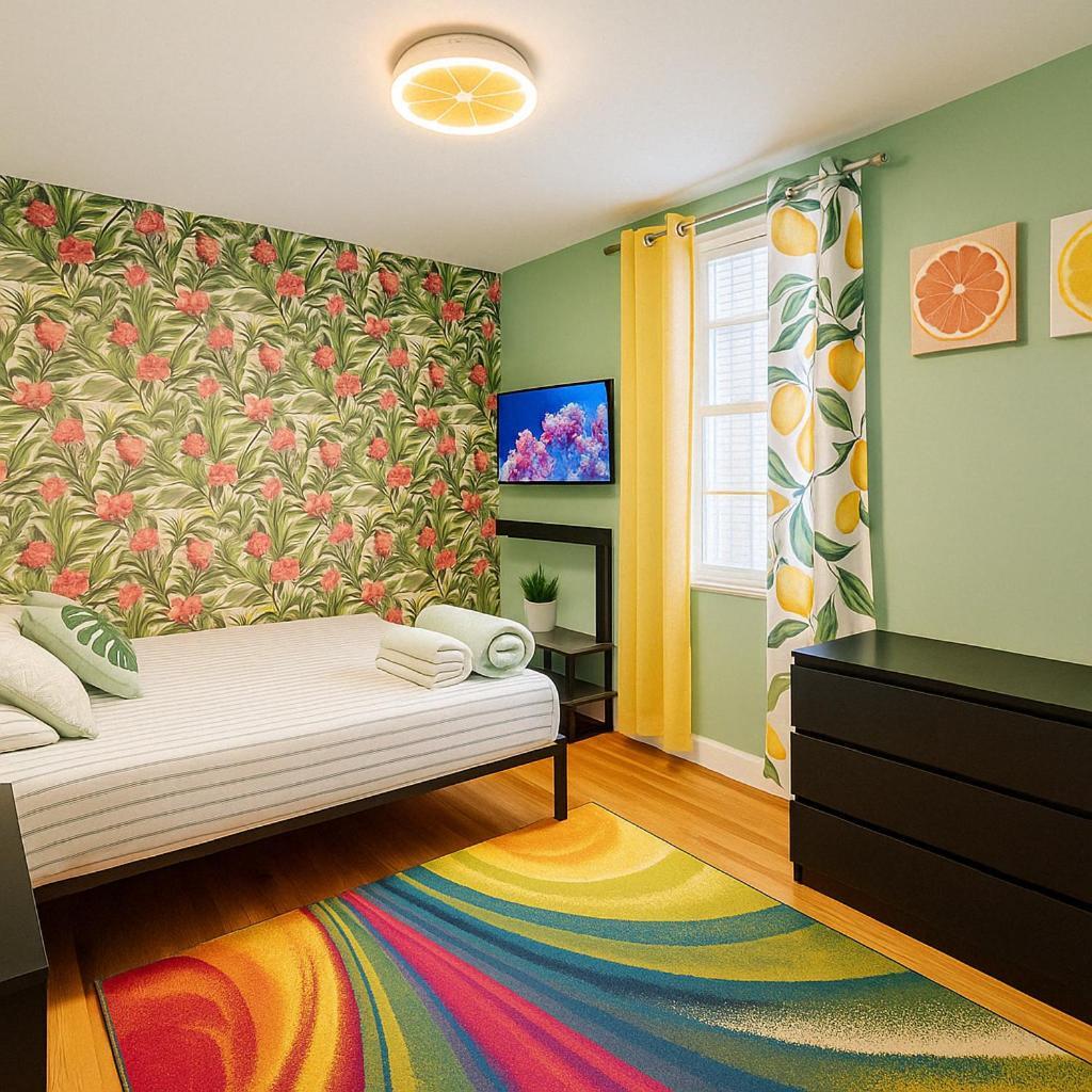 Tropical Comfort In Harlem Cozy With Snacks & Style New York